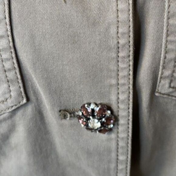 White House Black Market Safari Rose Studded Cargo Jacket Womens Designer - Picture 6 of 7